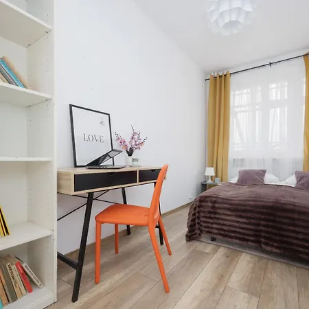 Modern Near Airport Wlochy By Renters