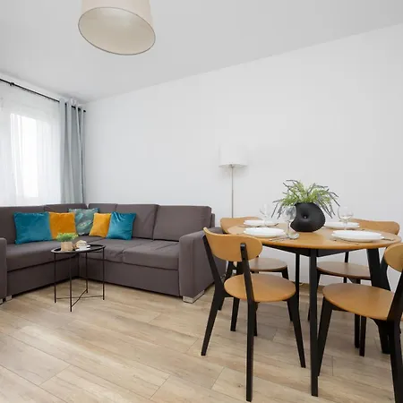 Modern Near Airport Wlochy By Renters アパート