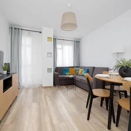 Modern Near Airport Wlochy By Renters アパート *